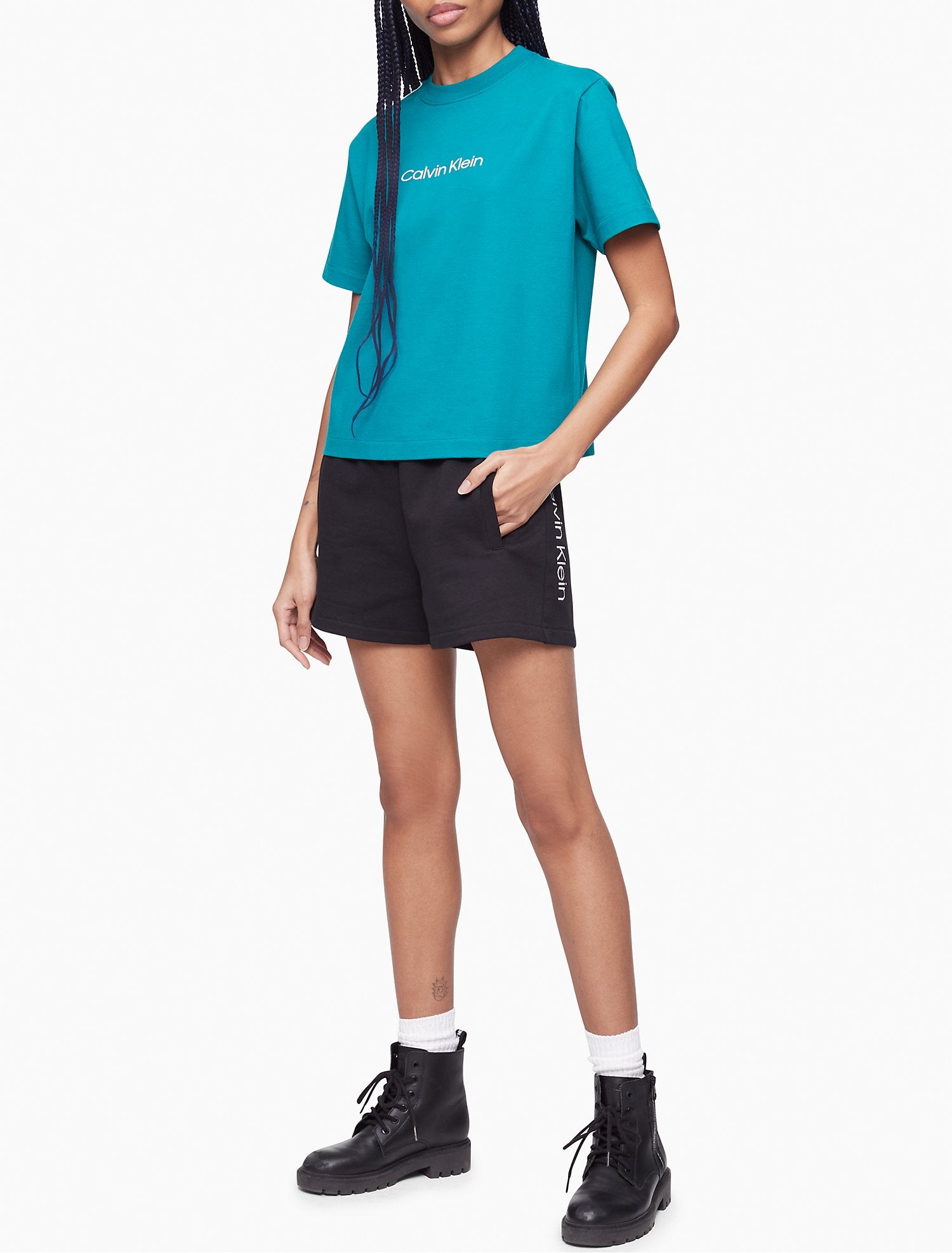 Calvin Klein Relaxed Fit Standard Logo Crewneck T-Shirt - Women