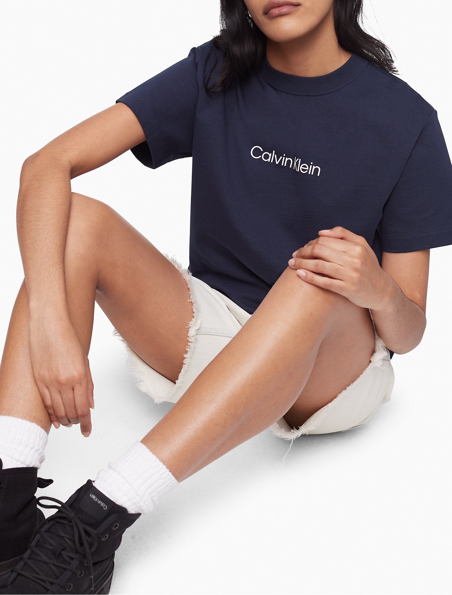 Calvin Klein Relaxed Fit Standard Logo Crewneck T-Shirt - Women