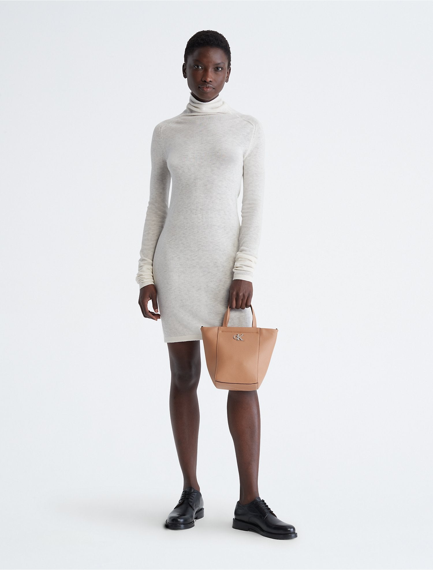 Calvin Klein Minimal Monogram Shoulder Bag - Women