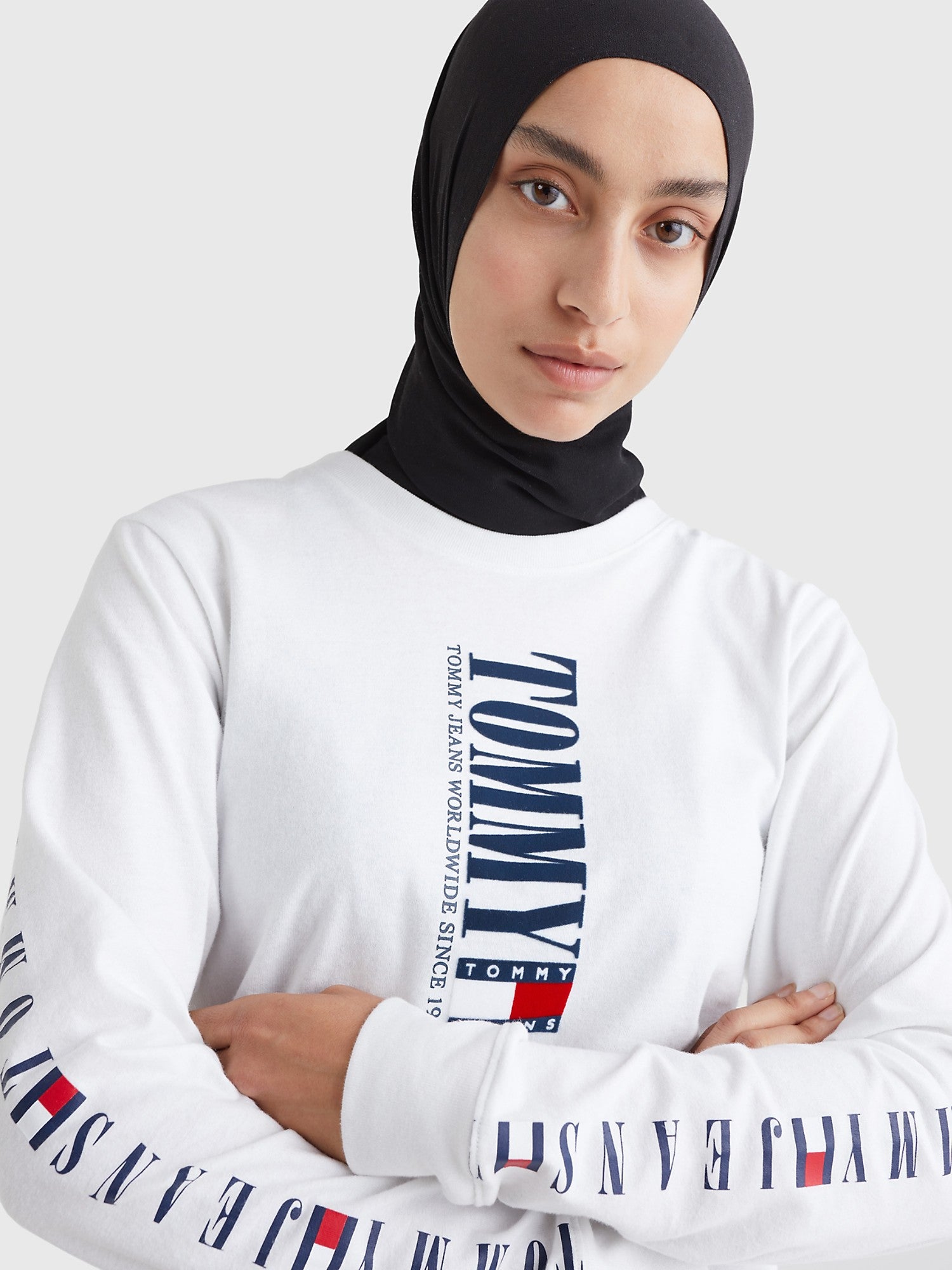 Tommy Hilfiger Retro Logo T-Shirt - Women